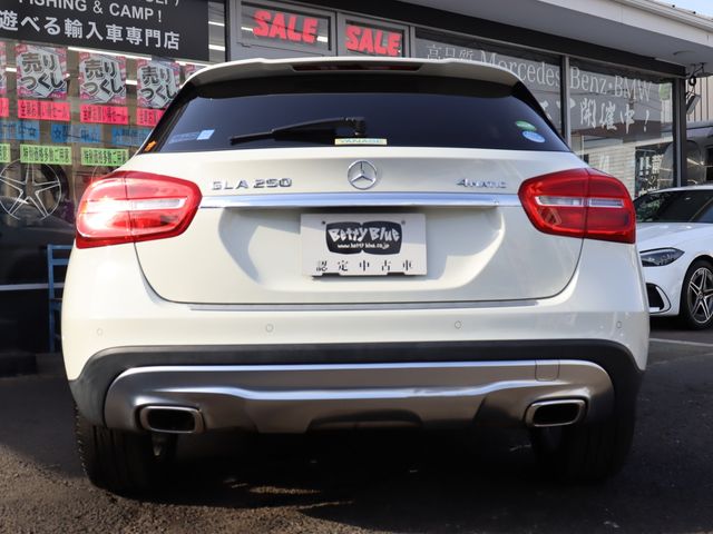 MERCEDES BENZ GLA class