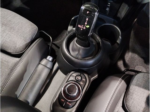 MINI COOPER D 5DOOR