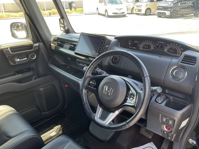 N BOX CUSTOM 4WD