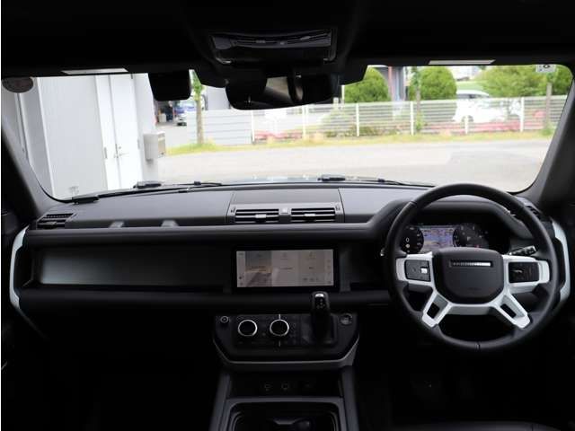 ROVER DEFENDER