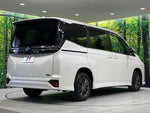 VOXY HYBRID 4WD