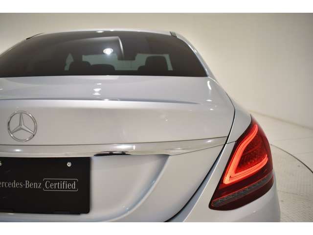MERCEDES BENZ C class sedan HYBRID