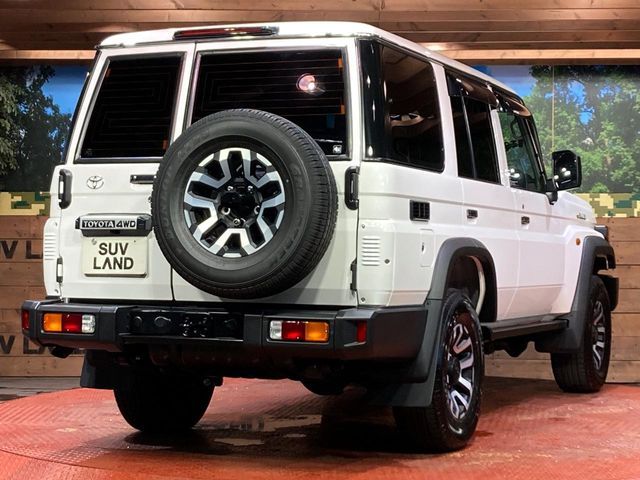 LANDCRUISER 70