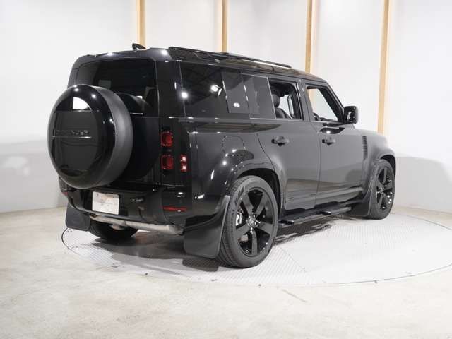 ROVER DEFENDER