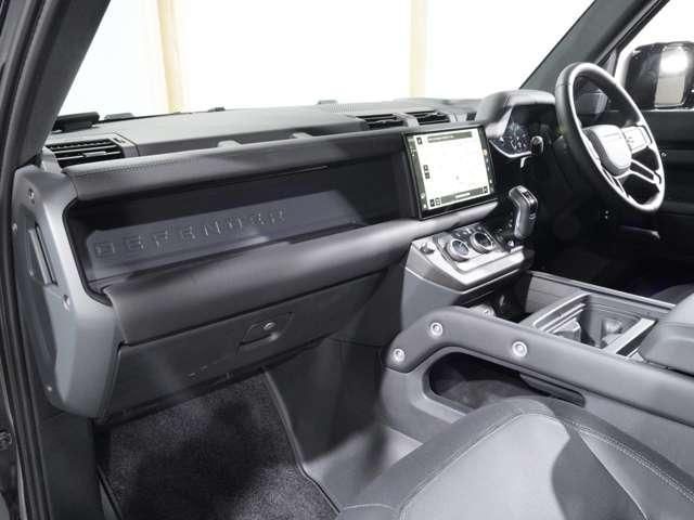 ROVER DEFENDER