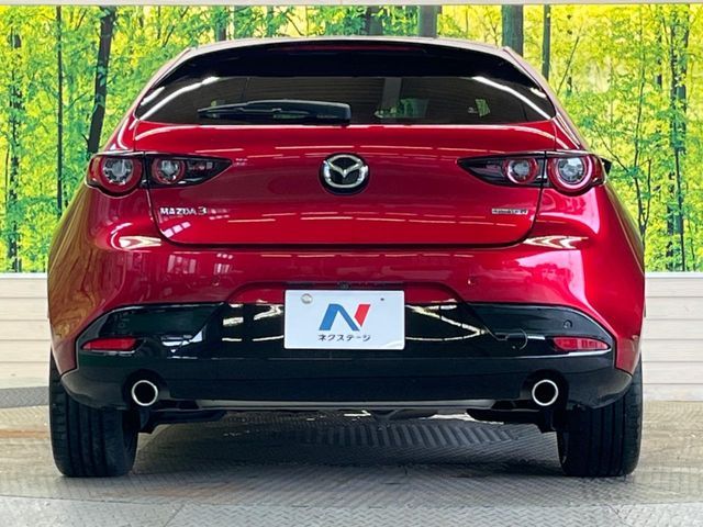 MAZDA3 FASTBACK