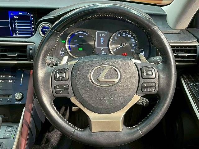 LEXUS IS300h