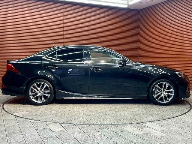 LEXUS IS300h