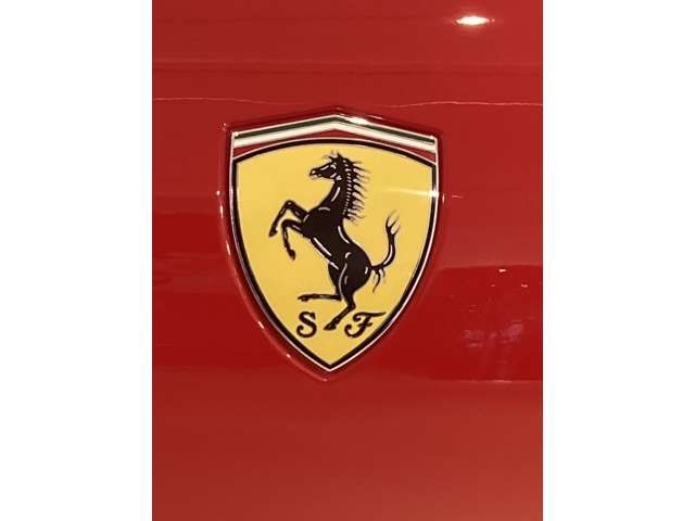 FERRARI Roma