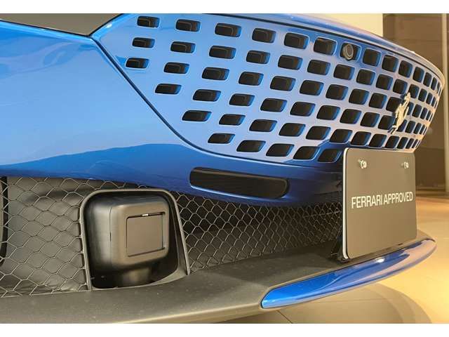 FERRARI Roma