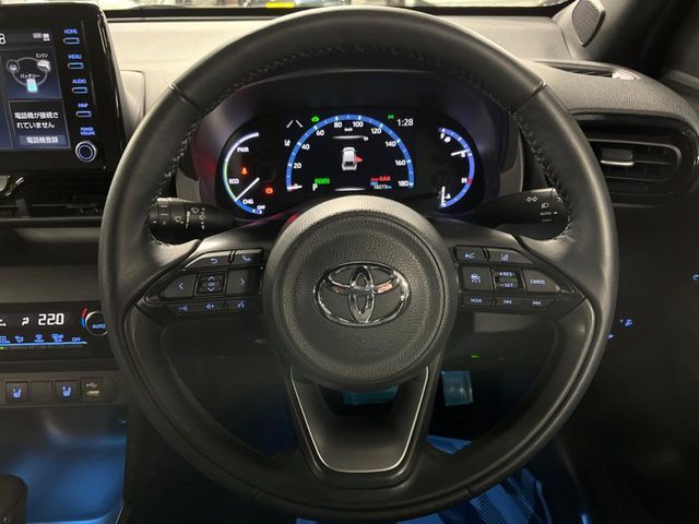 YARIS CROSS HYBRID