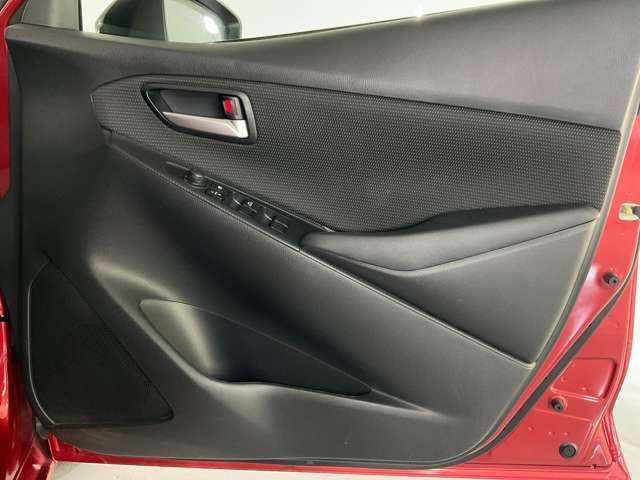MAZDA2