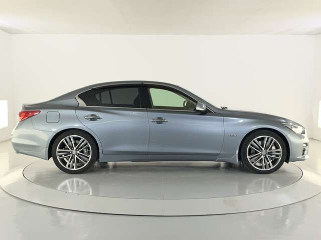SKYLINE HYBRID 4WD