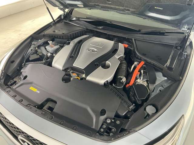 SKYLINE HYBRID 4WD