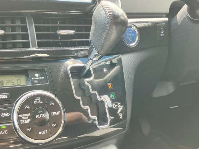 ESTIMA HYBRID 4WD