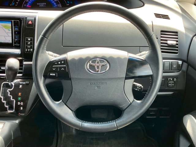 ESTIMA HYBRID 4WD
