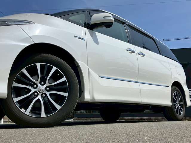 ESTIMA HYBRID 4WD