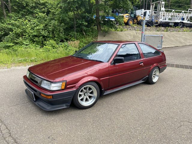 COROLLA LEVIN