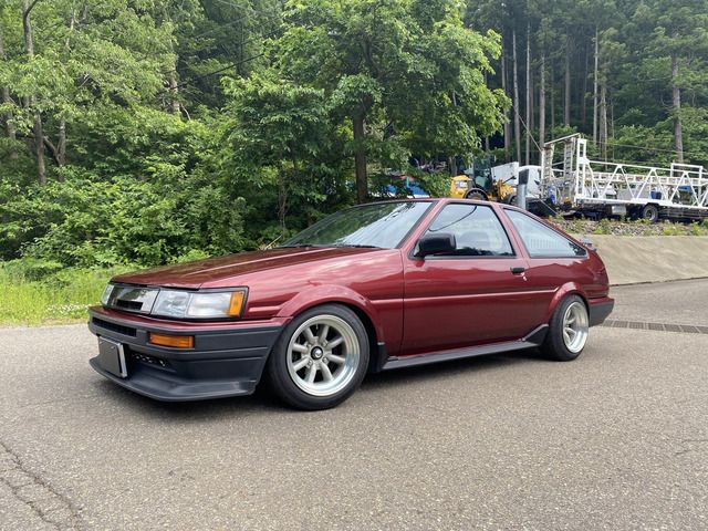 COROLLA LEVIN