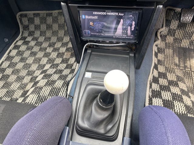 COROLLA LEVIN