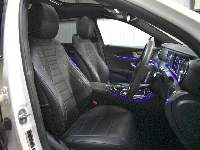 MERCEDES BENZ E class sedan