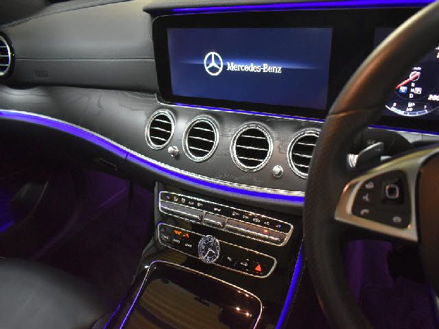 MERCEDES BENZ E class sedan