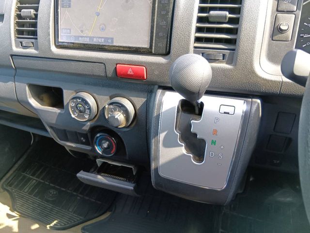 HIACE van 2WD
