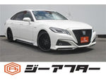 CROWN sedan hybrid