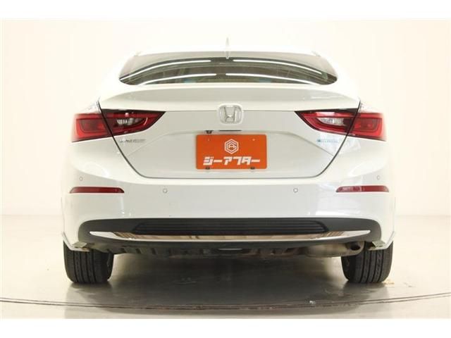 INSIGHT sedan