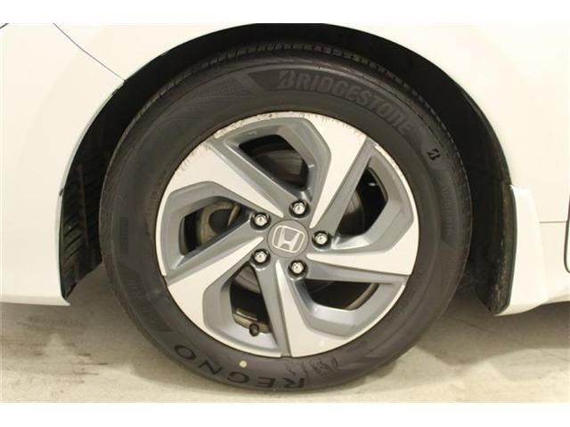 INSIGHT sedan