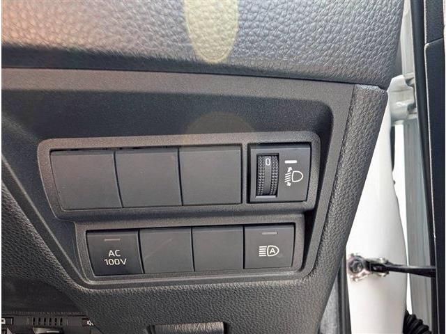 YARIS HYBRID