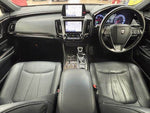 CROWN sedan hybrid