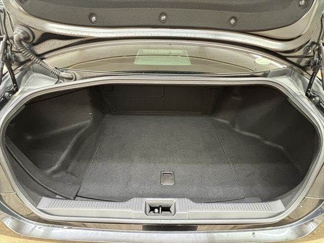 CROWN sedan hybrid