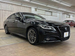 CROWN sedan hybrid