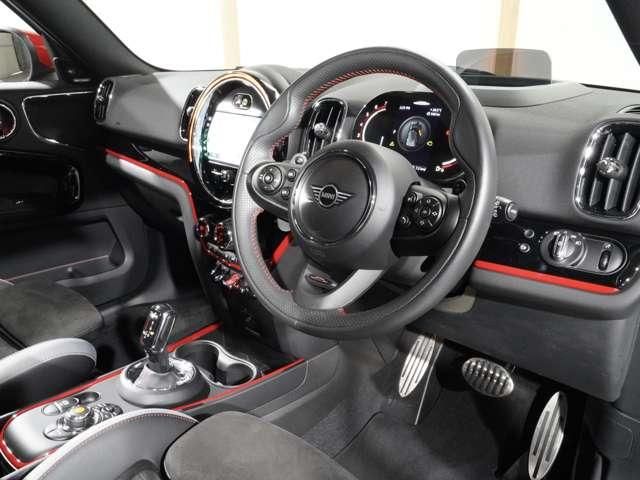 MINI CROSSOVER