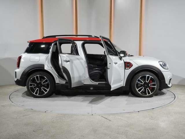 MINI CROSSOVER