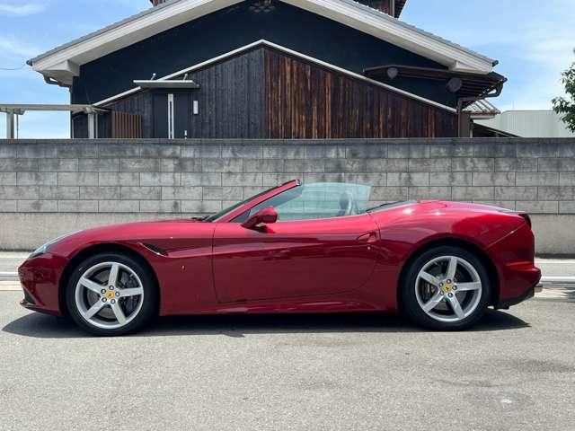 FERRARI California T