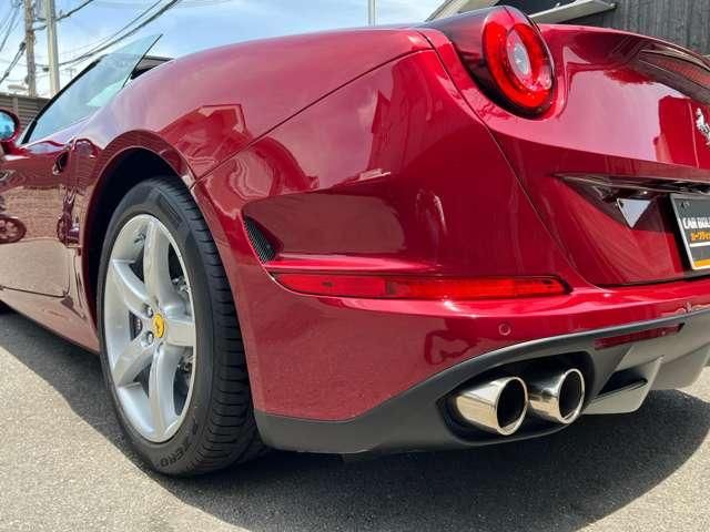 FERRARI California T
