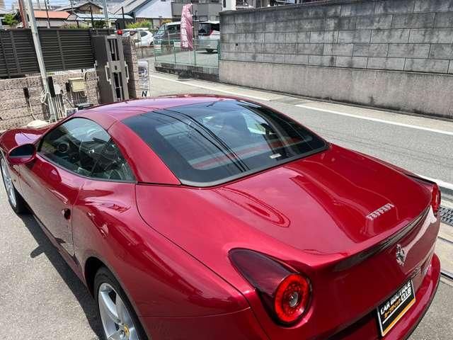 FERRARI California T