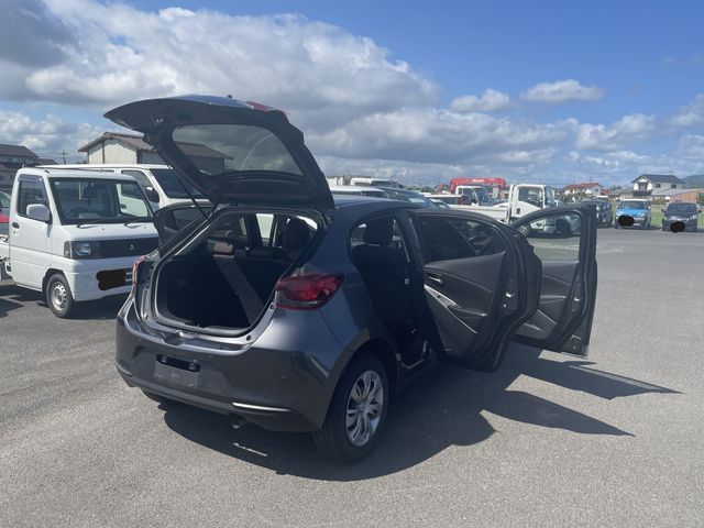MAZDA2