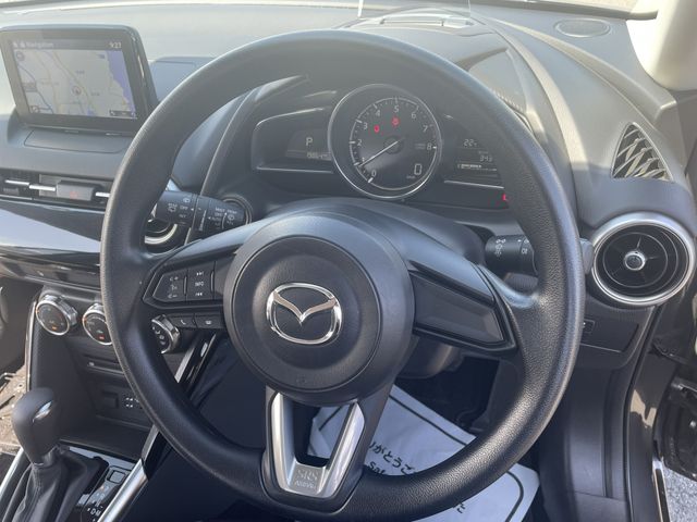 MAZDA2