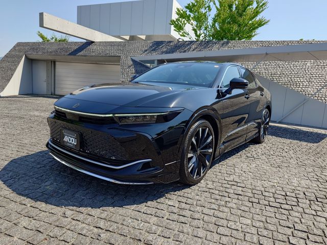 CROWN CROSSOVER