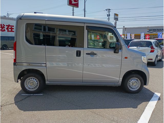N-VAN 4WD