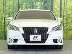 CROWN sedan hybrid