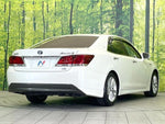 CROWN sedan hybrid