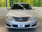 CROWN sedan hybrid