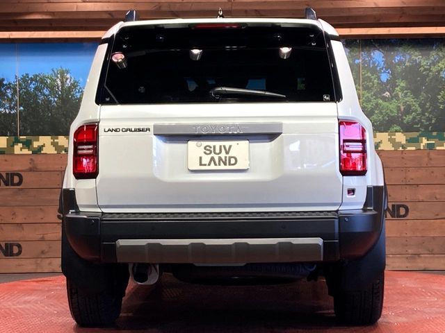 LANDCRUISER 250
