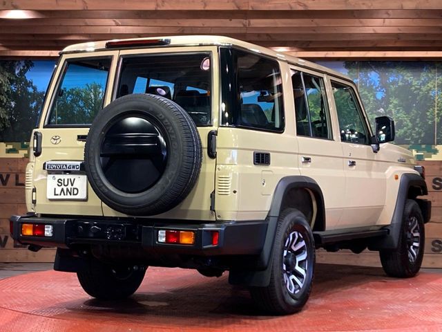 LANDCRUISER 70