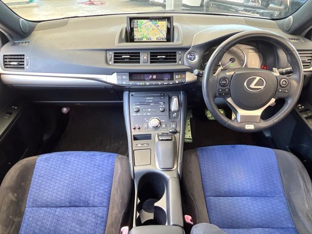 LEXUS CT200h