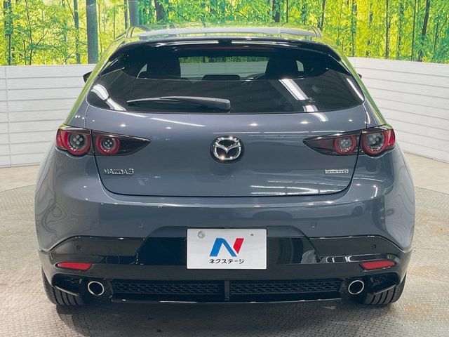 MAZDA3 FASTBACK
